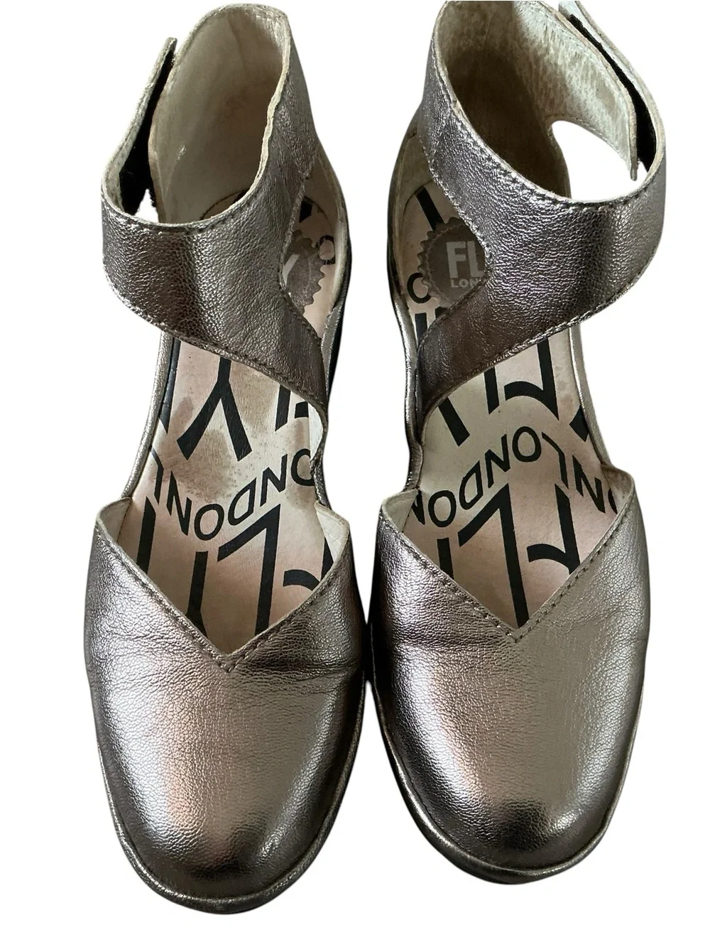 Fly London Pats pewter metallic leather closed toe ankle strap shoes size 37